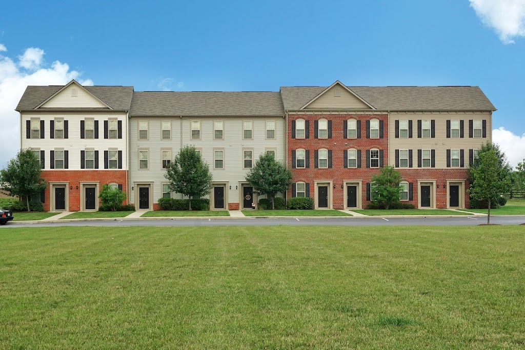 Riverford Crossing Apartments | 8000 John Davis Dr, Frankfort, KY 40601 | Phone: (502) 352-2352