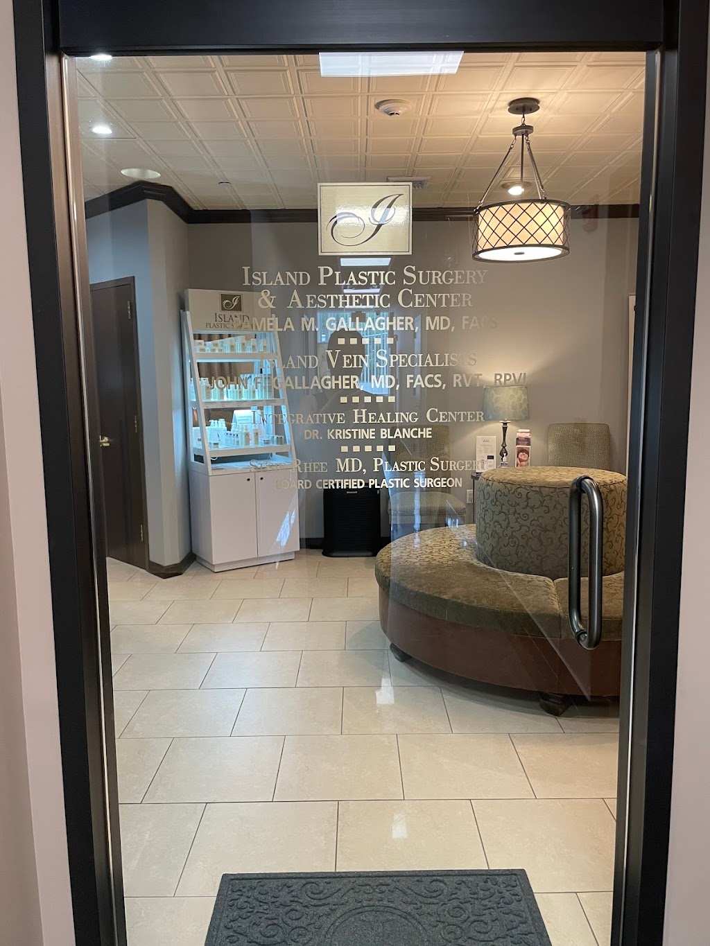 Island Plastic Surgery | 190 E Jericho Turnpike Suite 202, Mineola, NY 11501, USA | Phone: (516) 977-9922