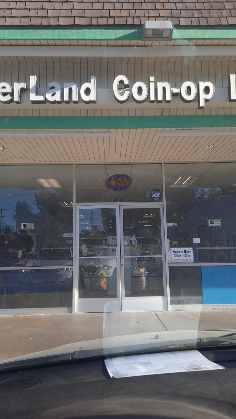 LaunderLand Coin-op Laundry | 145 E Stetson Ave, Hemet, CA 92543, USA | Phone: (951) 286-4444