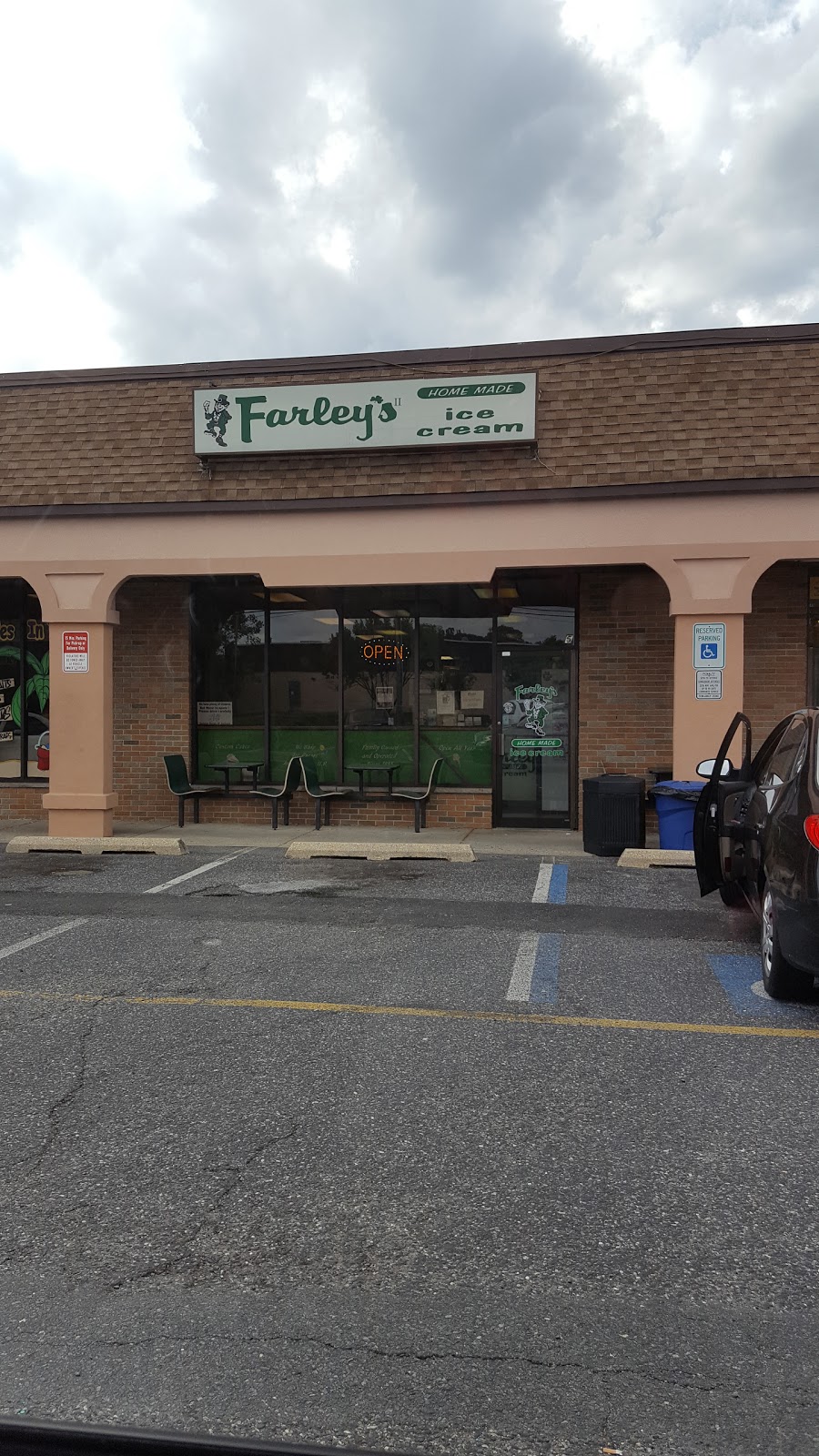 Farleys Ice Cream | 740 Brewers Bridge Rd, Jackson Township, NJ 08527, USA | Phone: (848) 222-4332