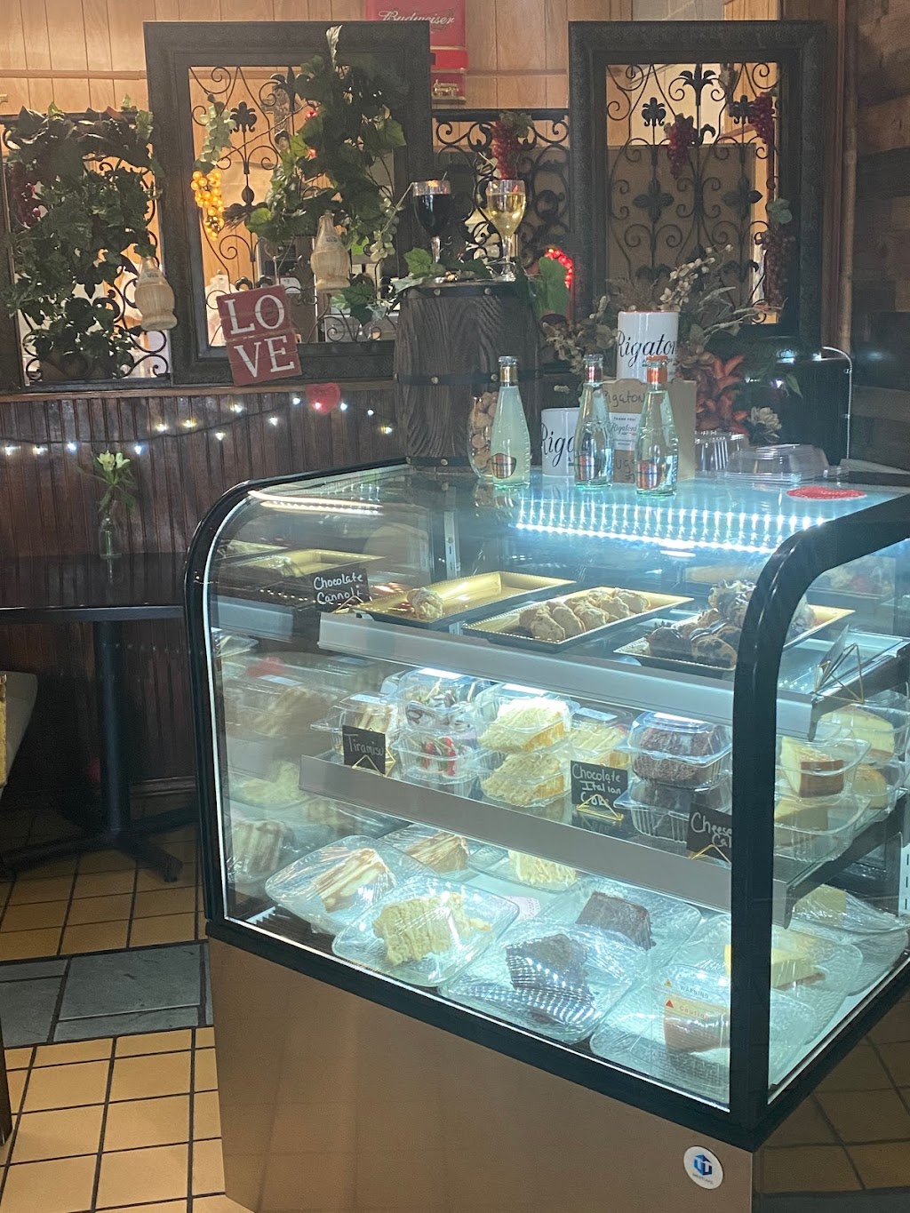 Rigatonis Italian Restaurant | 10501 Leopard St, Corpus Christi, TX 78410, USA | Phone: (361) 241-4549 Rigatonis Italian Restaurant | 10501 Leopard St, Corpus Christi, TX 78410, USA | Phone: (361) 241-4549