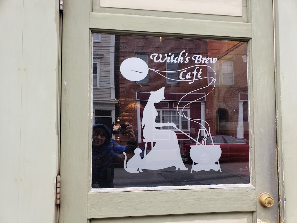 Witchs Brew Cafe | 156 Derby St, Salem, MA 01970, USA | Phone: (978) 745-8717