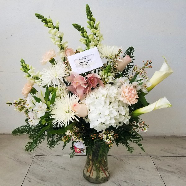 A Beautiful California Florist | 455 Atlantic Ave, Long Beach, CA 90802, USA | Phone: (562) 437-4106