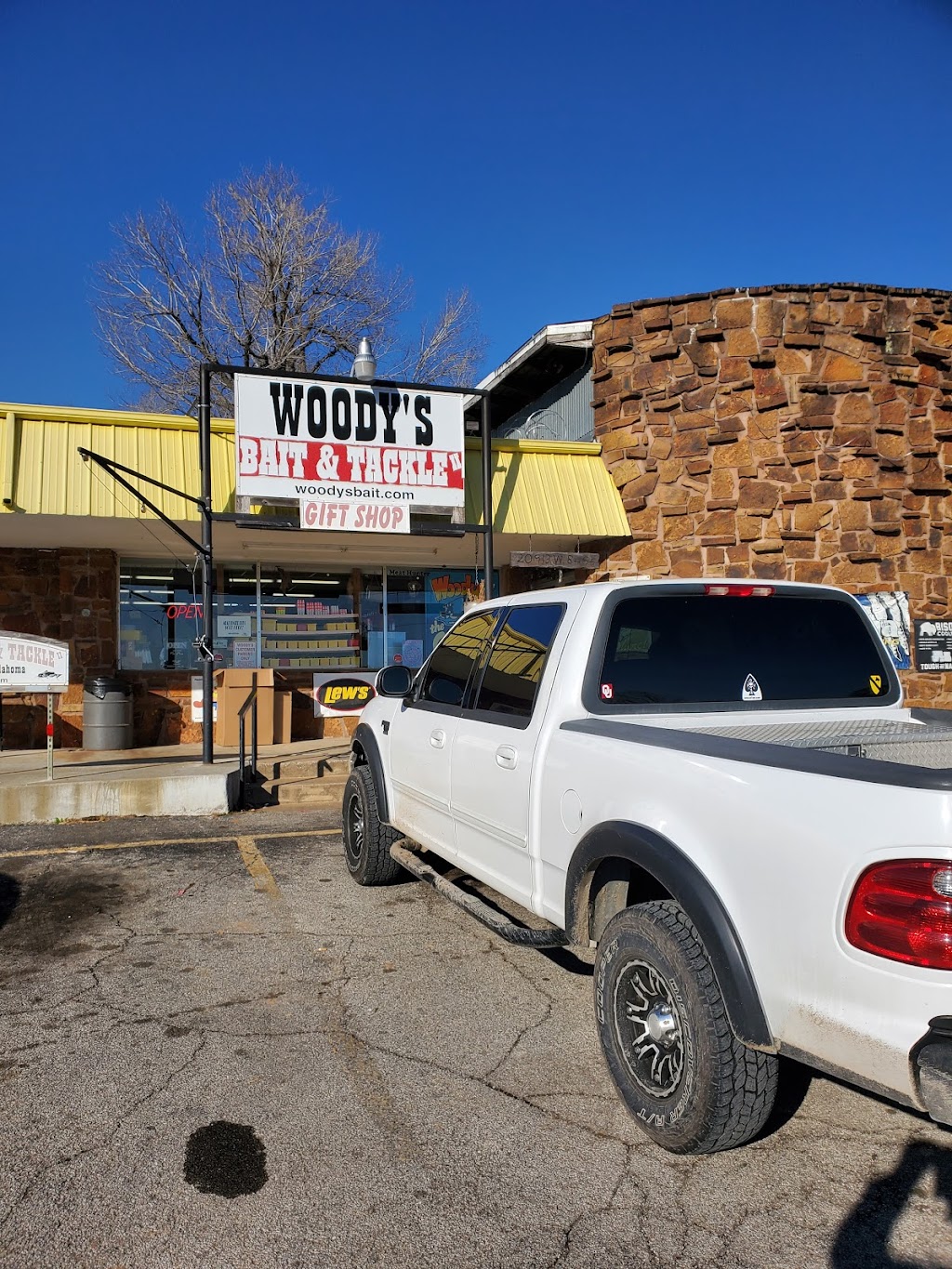 Woodys Bait & Tackle | 20913 W 8th St, Sand Springs, OK 74063, USA | Phone: (918) 245-8491