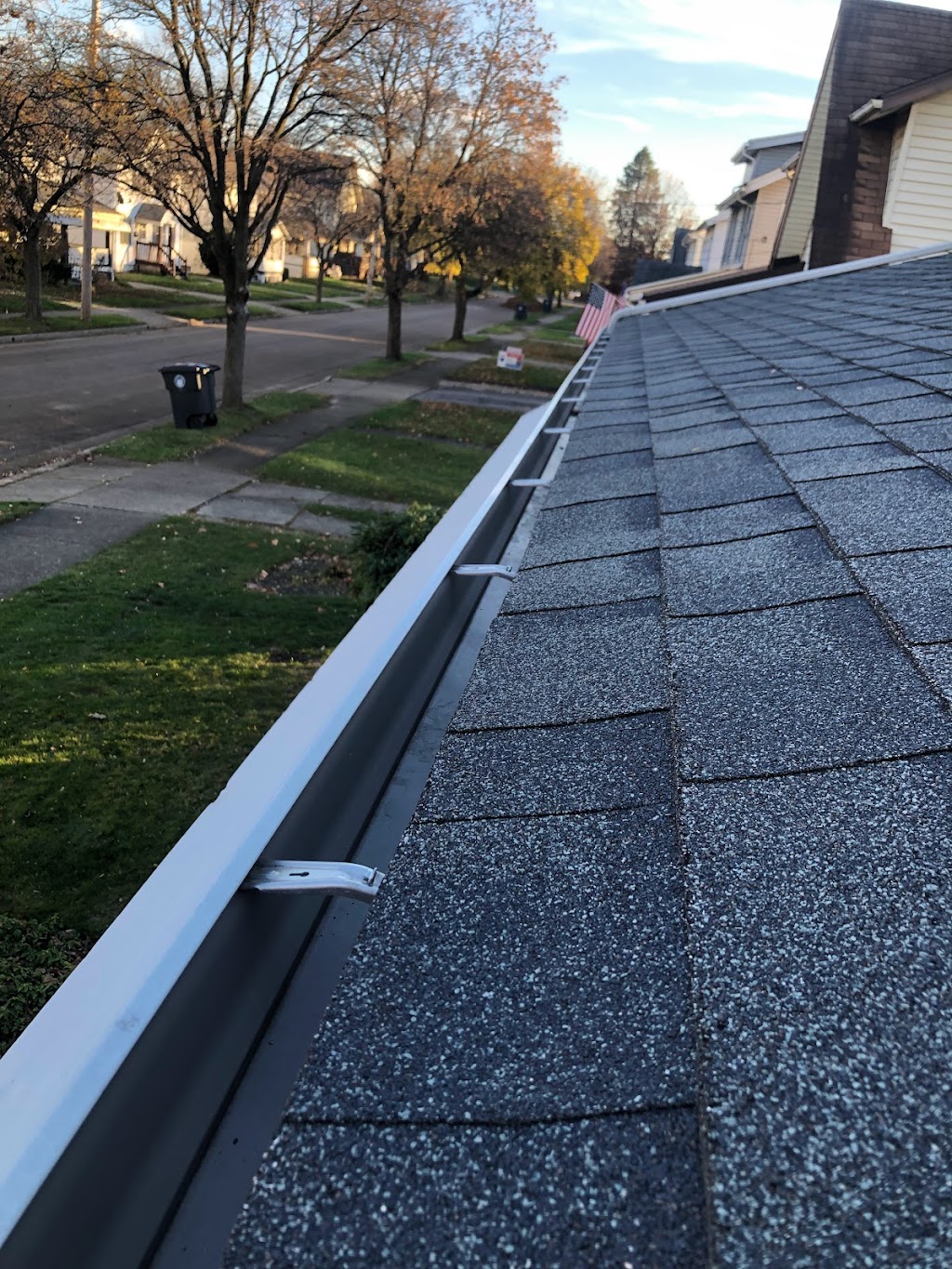 Scottys Roofing & Repair Service | 122 Hermann St, Barberton, OH 44203, USA | Phone: (330) 289-5113