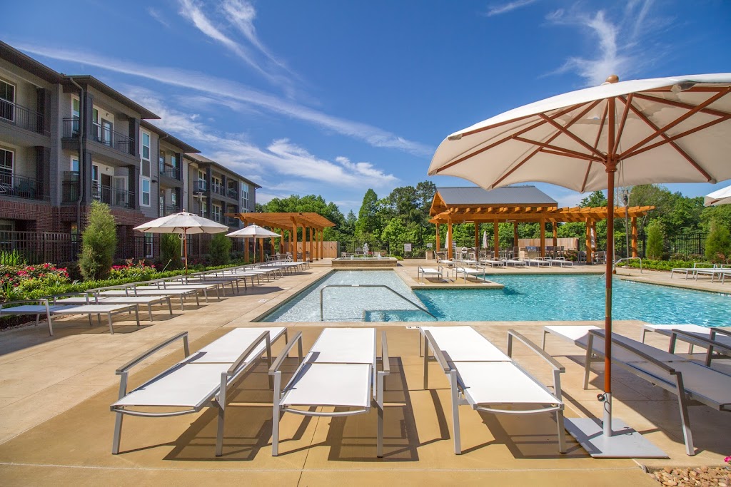 The District Apartments | 5500 Perkins Rd, Baton Rouge, LA 70808, USA | Phone: (833) 688-1189