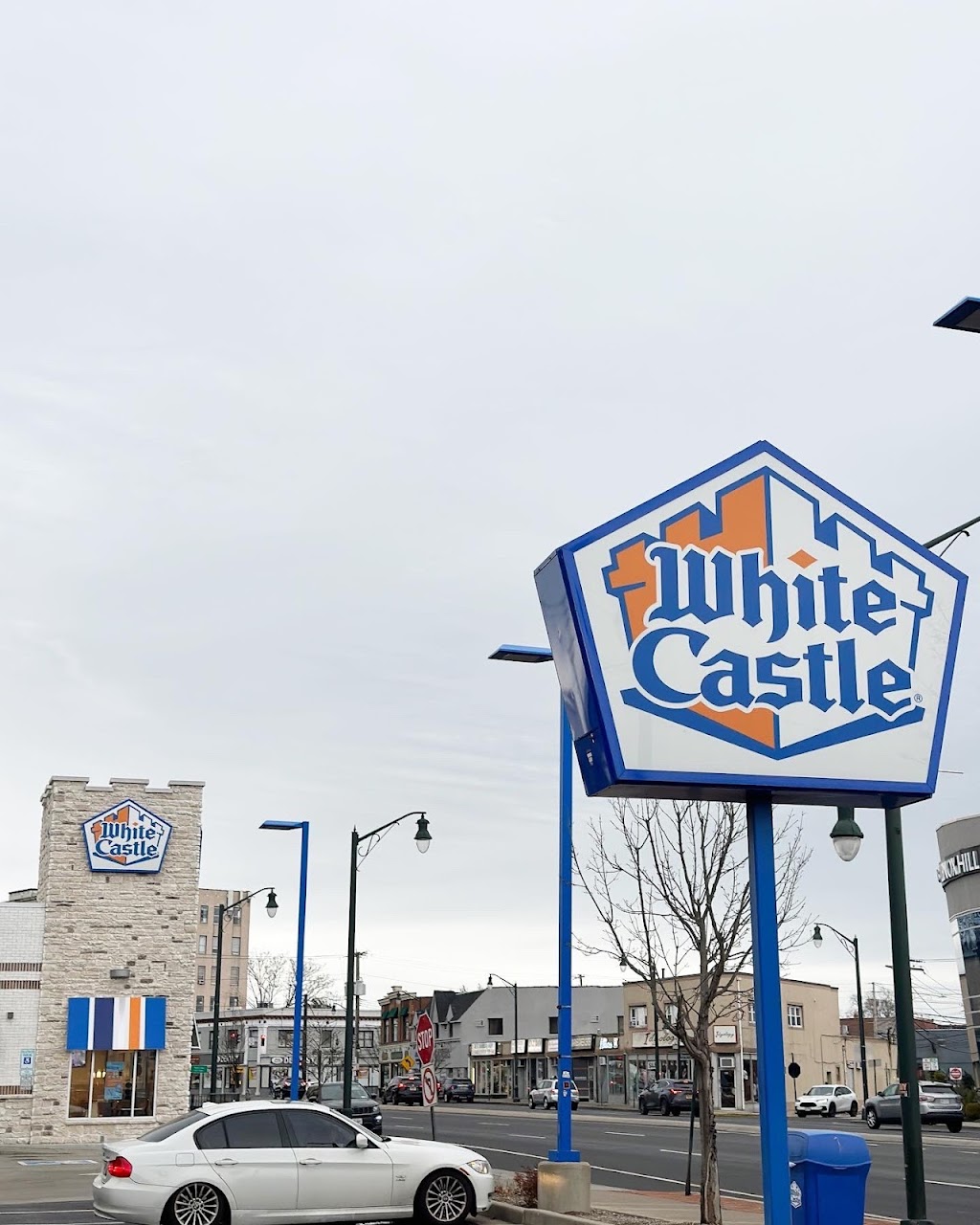 White Castle | L.I, 490 Sunrise Hwy, Lynbrook, NY 11563, USA | Phone: (516) 593-8542