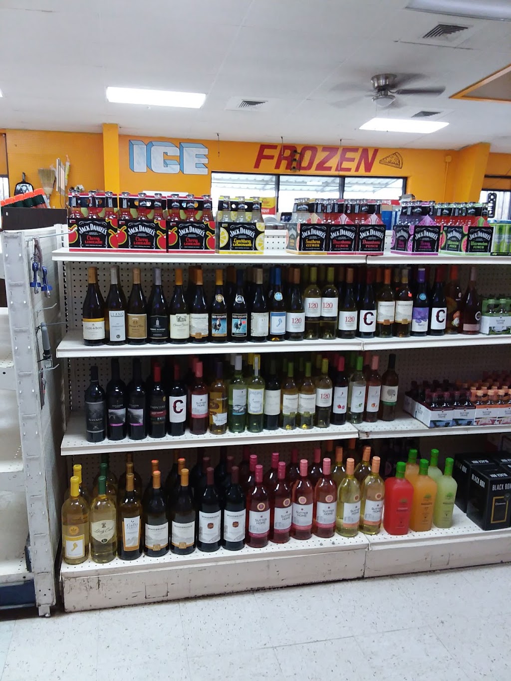 Red Rock Grocery | 1945 FM 20, Red Rock, TX 78662, USA | Phone: (512) 321-4033