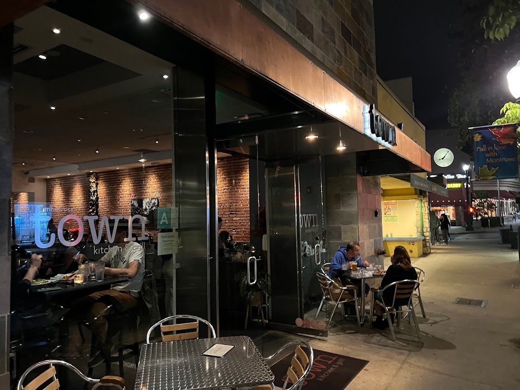 Montrose Town Kitchen & Grill | 2276 Honolulu Ave, Montrose, CA 91020, USA | Phone: (818) 248-1881