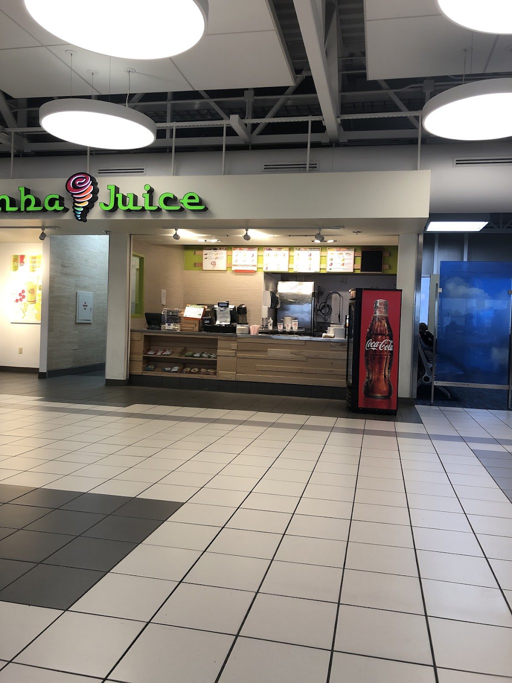 Jamba STL - St. Louis Airport, C23 | 10701 Lambert International Blvd C23, St. Louis, MO 63145, USA | Phone: (314) 209-9200