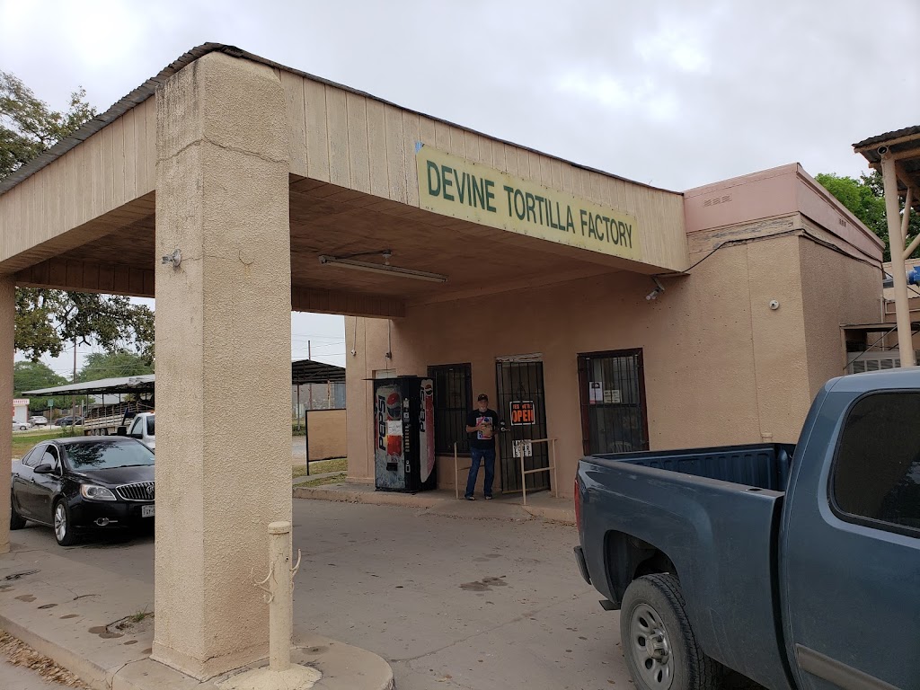 Devine Tortilla Factory | 201 S Transportation Dr, Devine, TX 78016, USA | Phone: (830) 663-9420