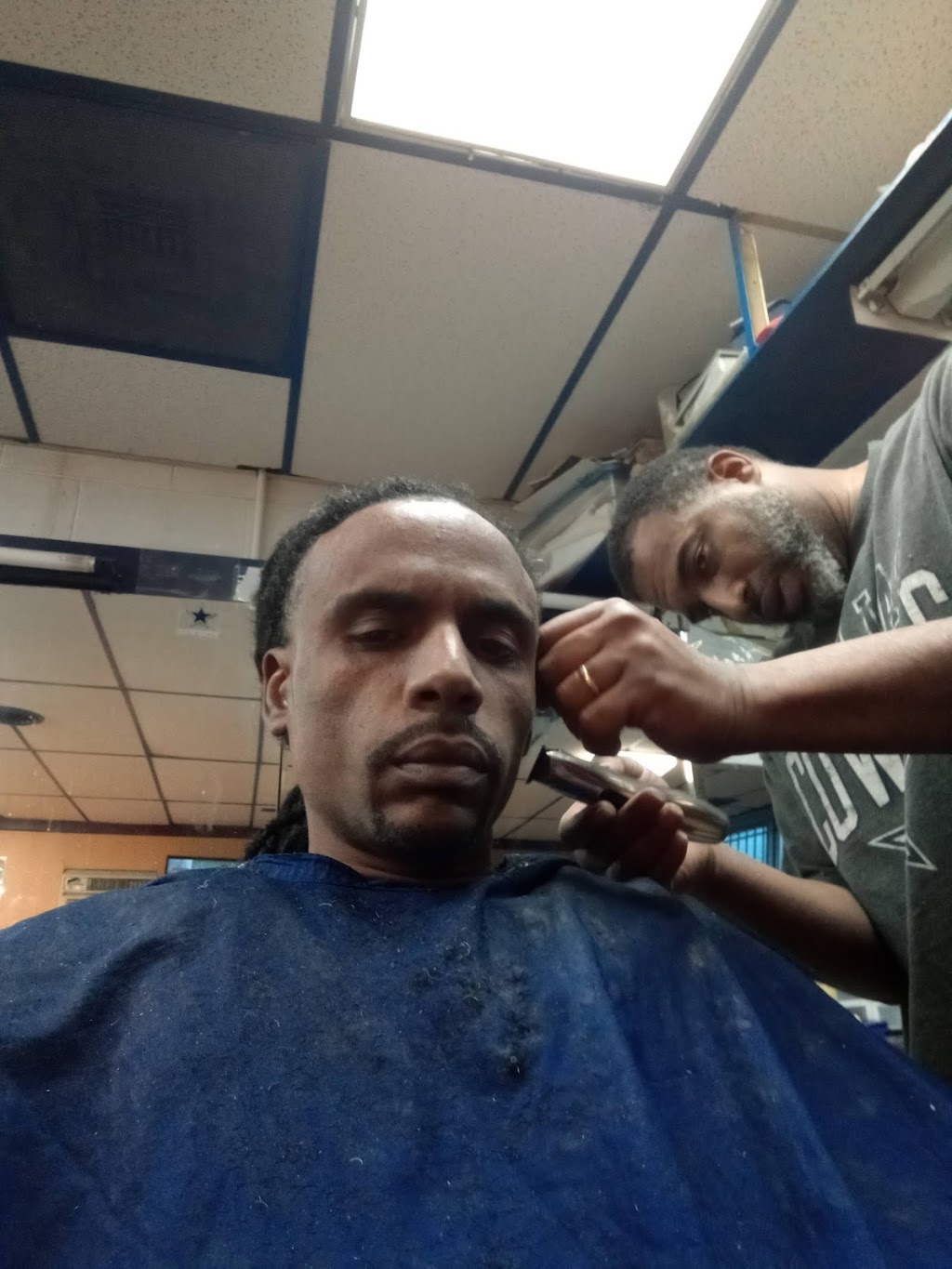 Fresh 2 DEF CUTZ | 1700 W Third St, Dayton, OH 45402, USA | Phone: (937) 660-7365