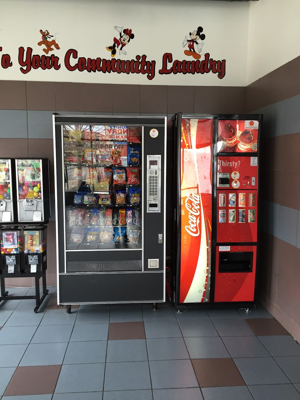 Community Laundromat | 1623 Sheridan Rd, North Chicago, IL 60064, USA | Phone: (224) 306-9716