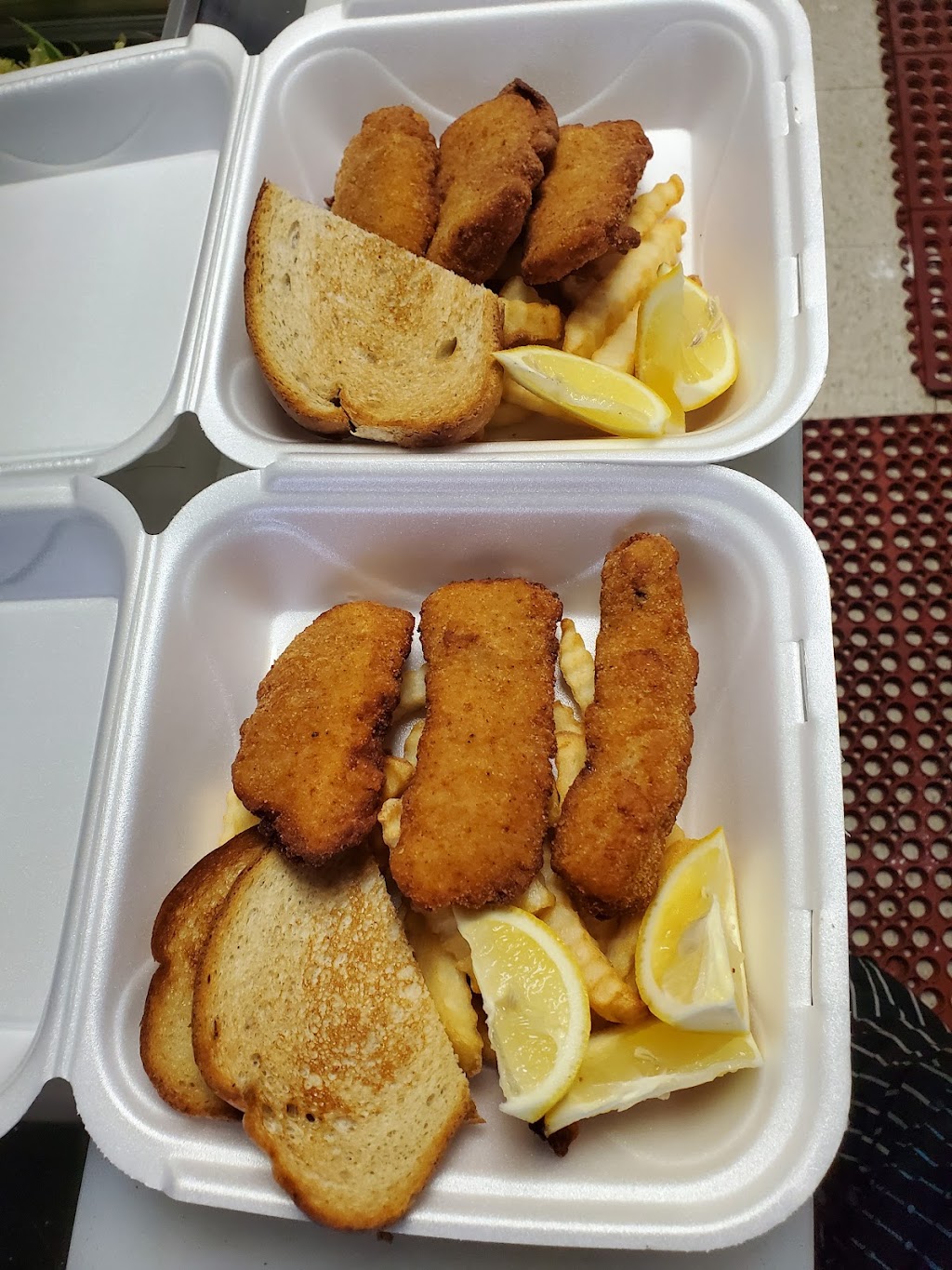 Sol y Luna Mexican American Restaurant | 28432 N Lake Dr, Waterford, WI 53185, USA | Phone: (262) 922-0045