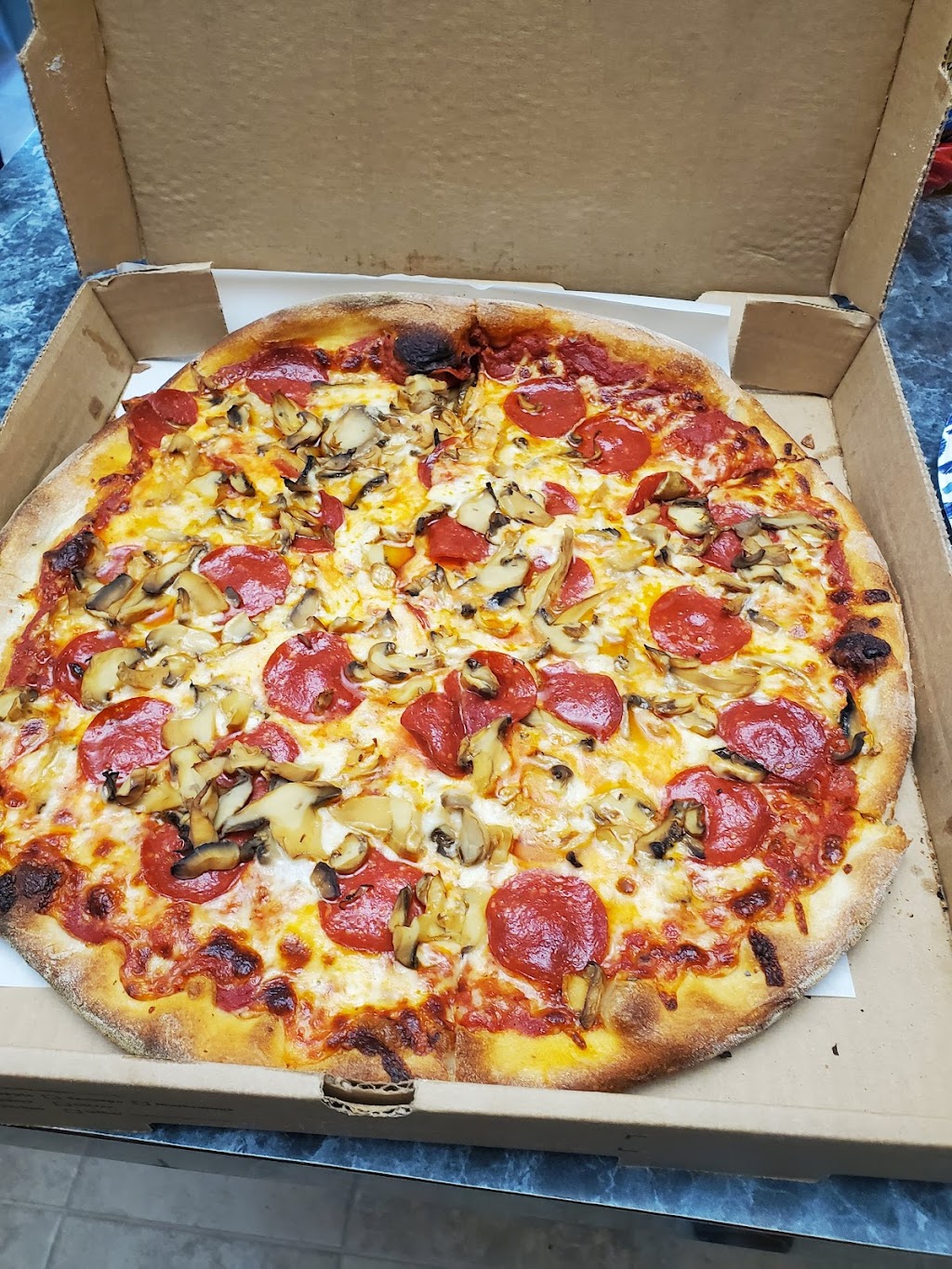 Rosarios Pizza | 5303 Poplar Tent Rd #130, Concord, NC 28027, USA | Phone: (704) 795-7199