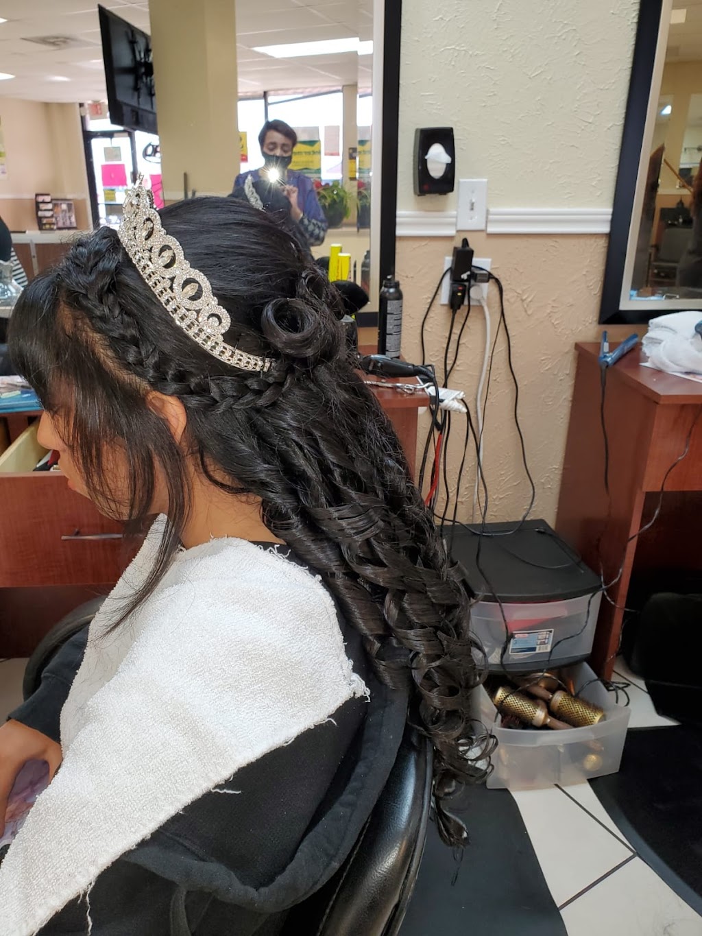 Estrellita Beauty Salon | 1132 N Dallas Ave, Lancaster, TX 75146, USA | Phone: (972) 275-0317