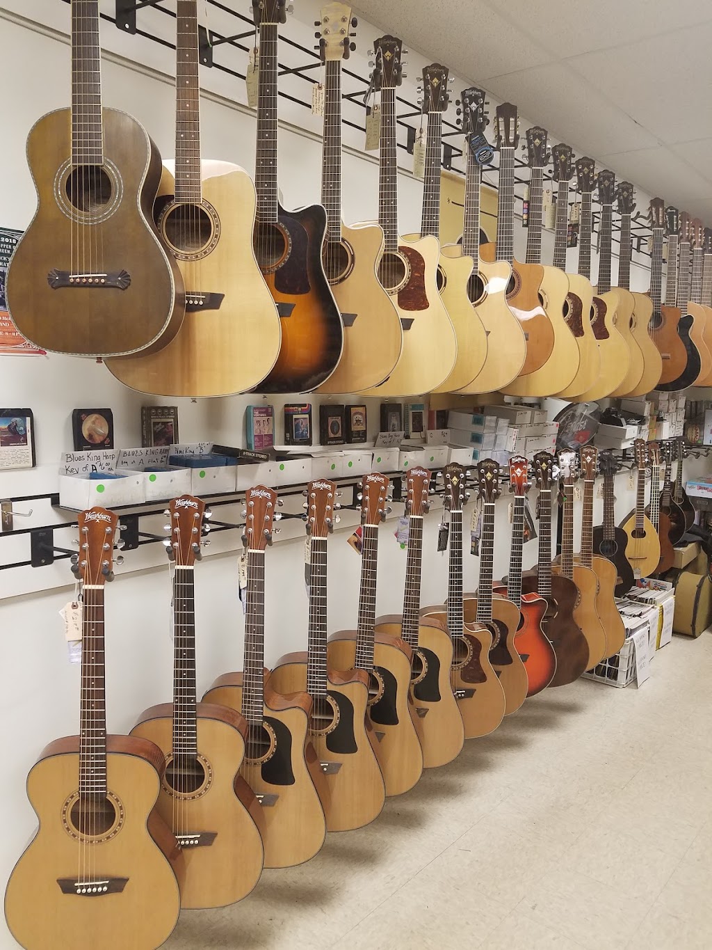 Guitar Shop of Wisconsin | 1804 Wright St, Madison, WI 53704, USA | Phone: (608) 241-8448