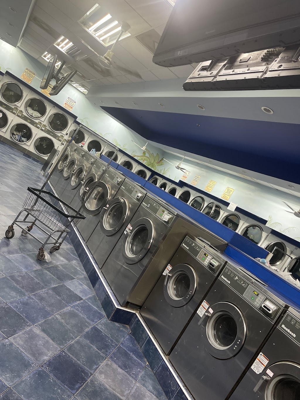 Ez Wash Laundromat | 1431 McCarter Hwy, Newark, NJ 07104 | Phone: (973) 481-0673