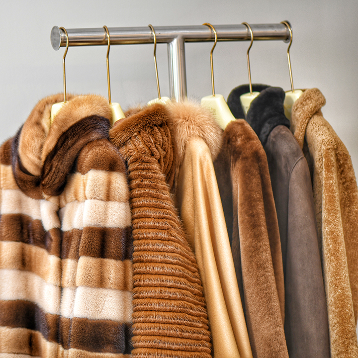 McElroy Furs | 966 N Shore Dr, Lake Bluff, IL 60044, USA | Phone: (847) 295-4600