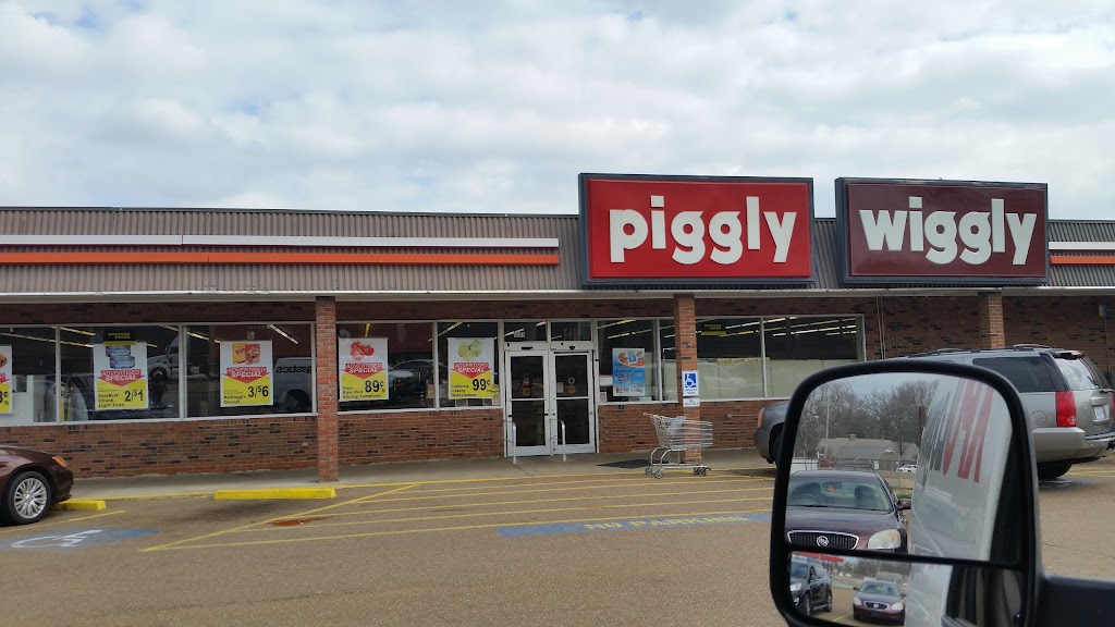 Piggly Wiggly | 1084 US-61, Tunica, MS 38676, USA | Phone: (662) 363-3170