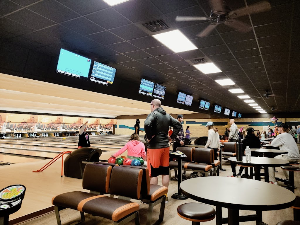 Buffaloe Lanes North Family Bowling Center | 5900 Oak Forest Dr, Raleigh, NC 27616, USA | Phone: (919) 876-5681