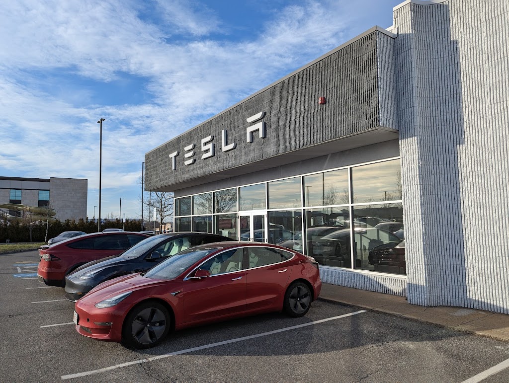 Tesla | 210 Andover St, Peabody, MA 01960, USA | Phone: (978) 326-1623