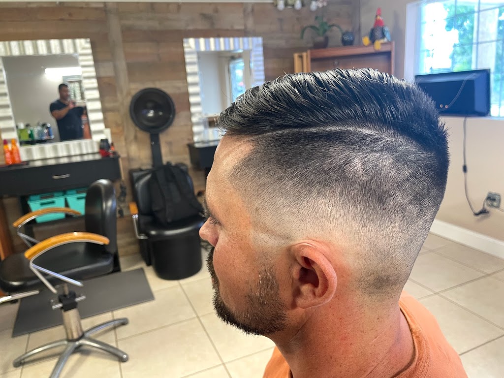 Miracles Barber Shop | 3203 W Main St, Mims, FL 32754, USA | Phone: (321) 446-6277