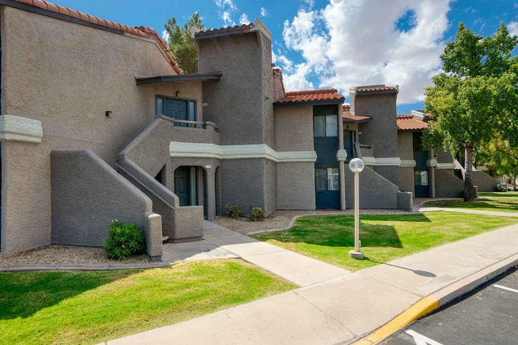 Country Brook Apartments | 4909 W Joshua Blvd, Chandler, AZ 85226, USA | Phone: (833) 252-9797