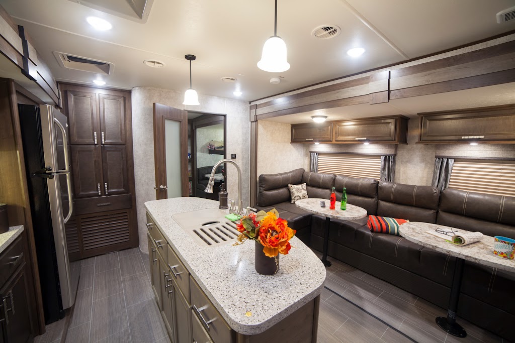 Best Value RV | 11505 US-380, Krum, TX 76249, USA | Phone: (866) 724-2378