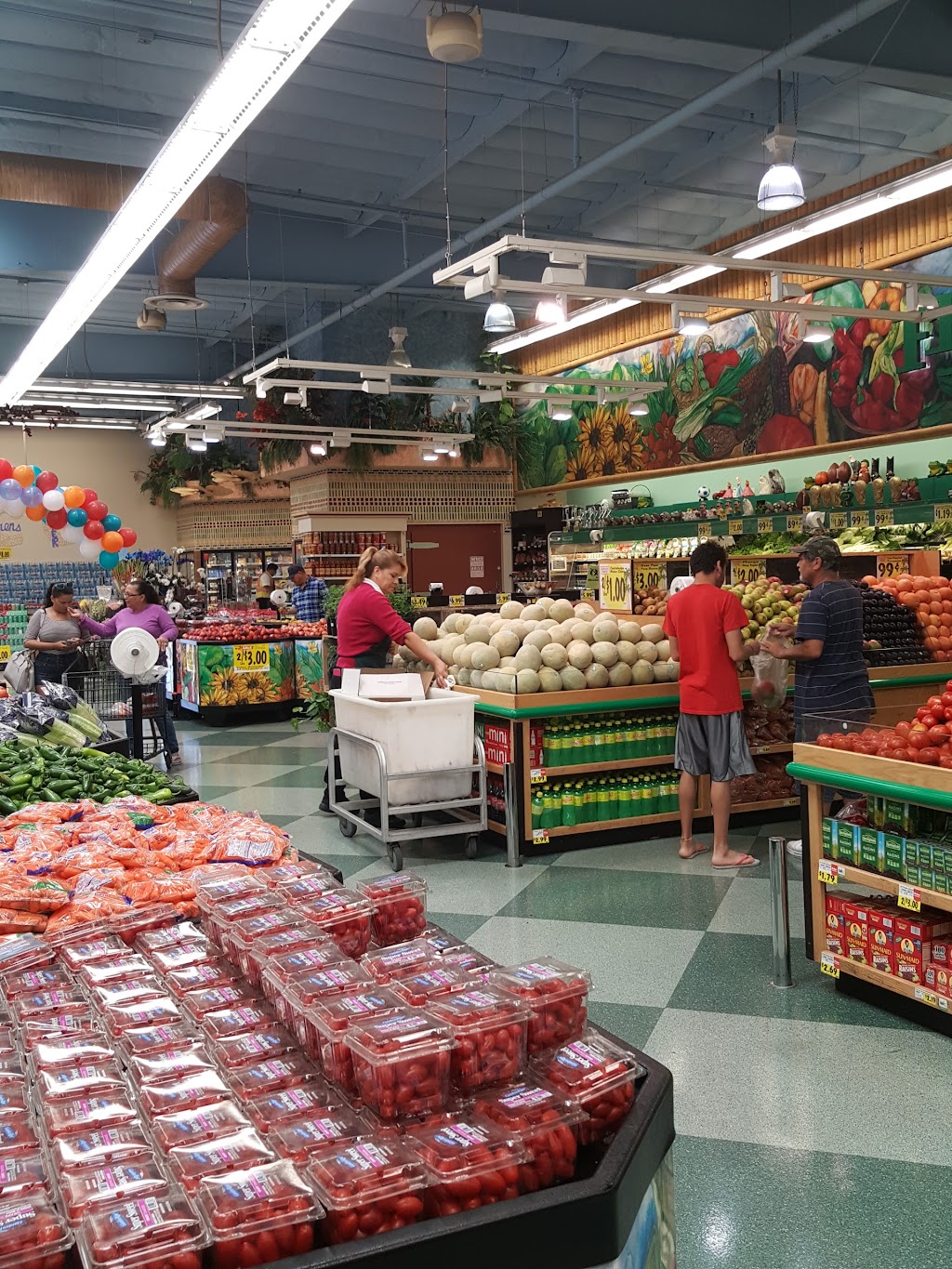 Vallarta Supermarkets | 1840 Cecil Ave, Delano, CA 93215, USA | Phone: (661) 725-9283