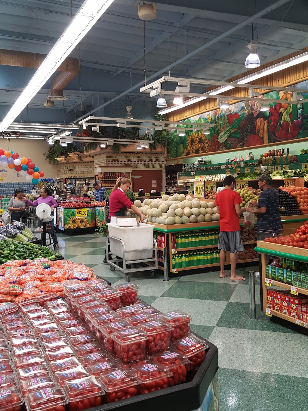 Vallarta Supermarkets | 1840 Cecil Ave, Delano, CA 93215 | Phone: (661) 725-9283