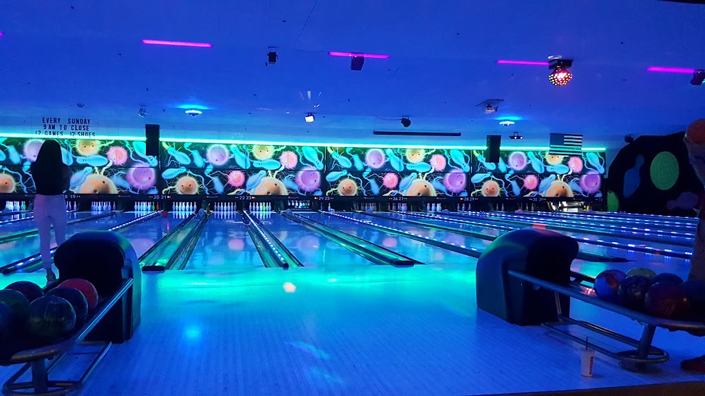 Howell Lanes | 1002 US-9, Howell Township, NJ 07731, USA | Phone: (732) 462-6767