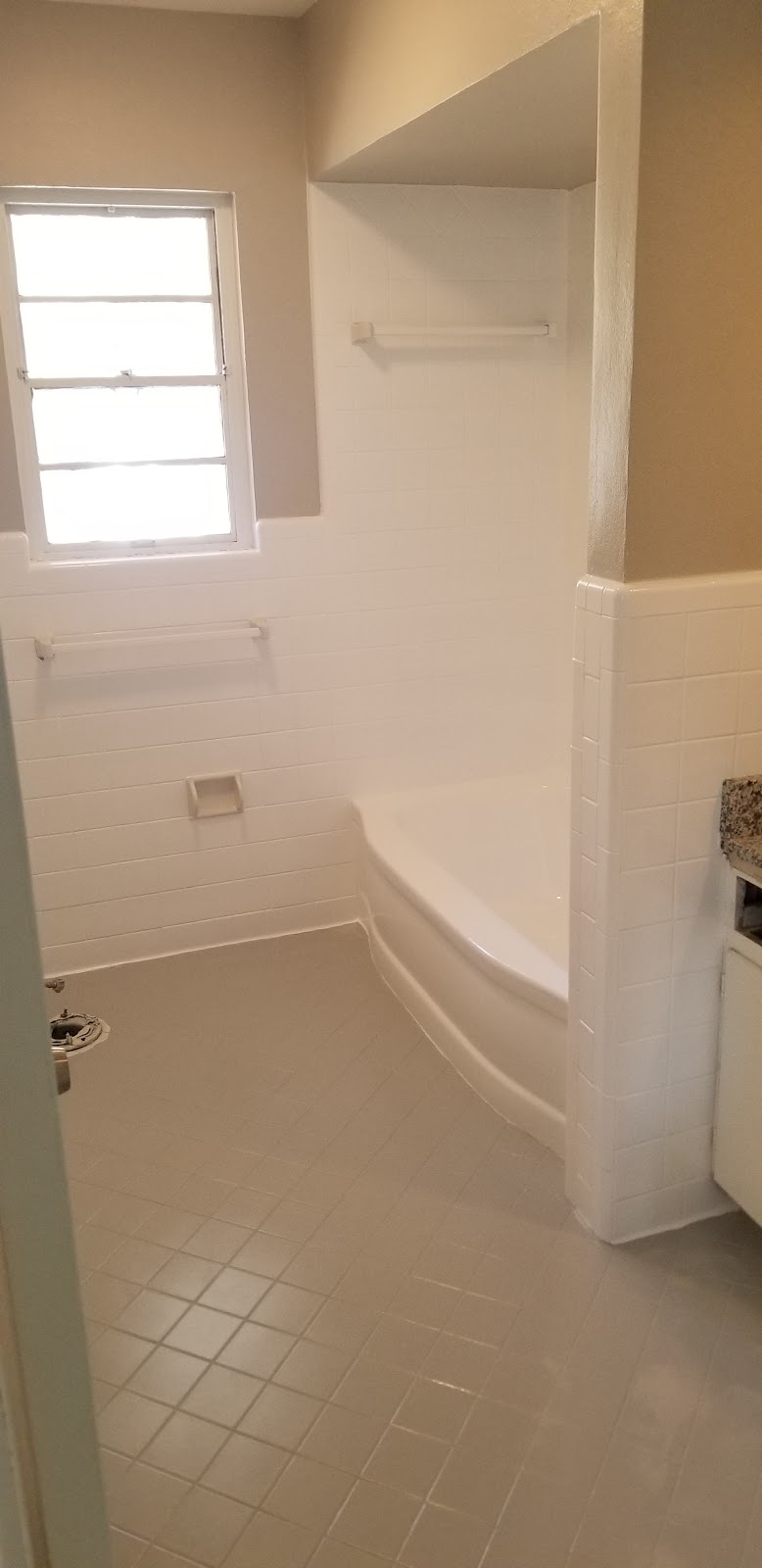 Tub Refinish Repair and Interior Painting | 1451 Gentle Rain Dr, Lancaster, TX 75134, USA | Phone: (469) 970-8500