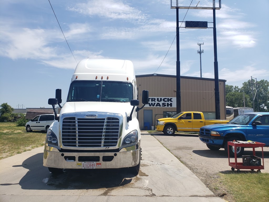 Bonds Truck Wash | 793 E Beaumont St, Park City, KS 67219 | Phone: (316) 744-7120