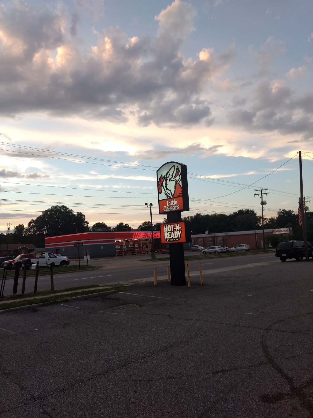 Little Caesars Pizza | 3512 Oaklawn Blvd, Hopewell, VA 23860, USA | Phone: (804) 541-0000