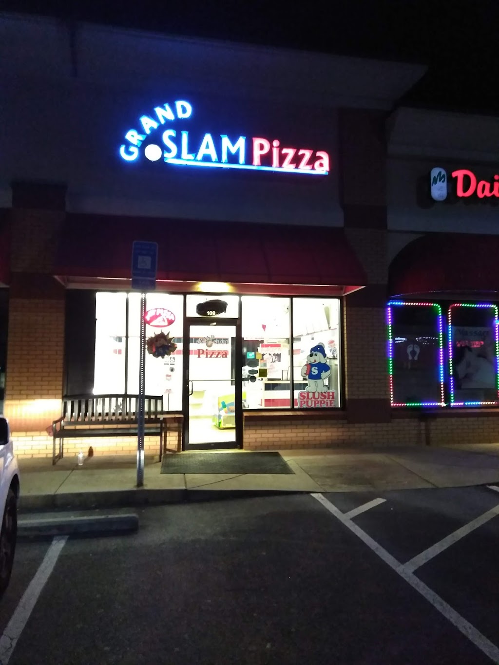Grand Slam Pizza | 300 Village Center Dr, Woodstock, GA 30188, USA | Phone: (770) 592-9292