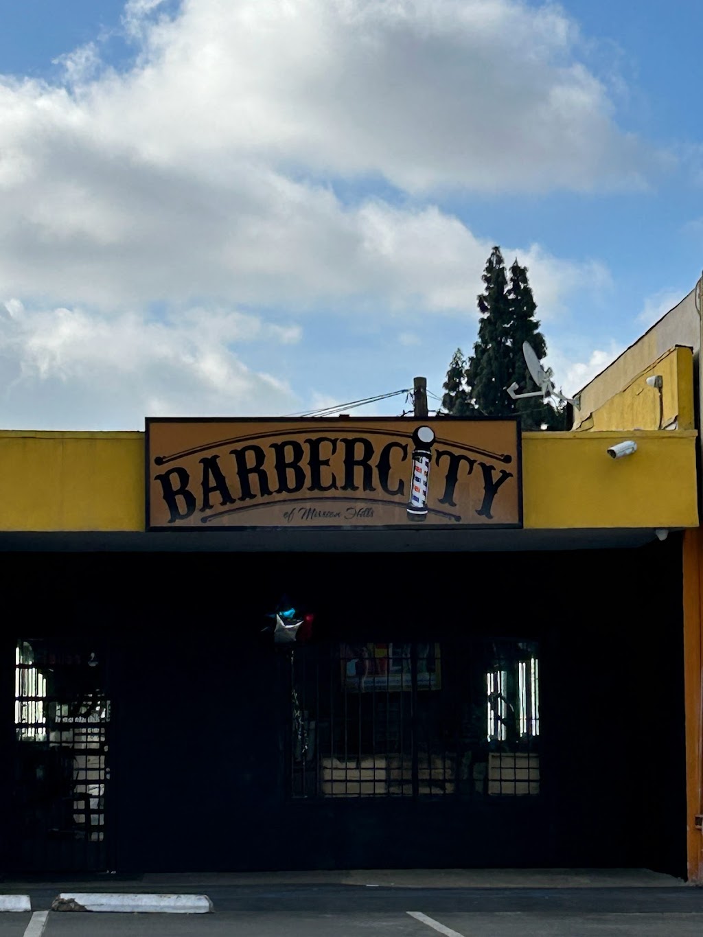 Barber City | 15338 Chatsworth St, Mission Hills, CA 91345, USA | Phone: (818) 336-6468