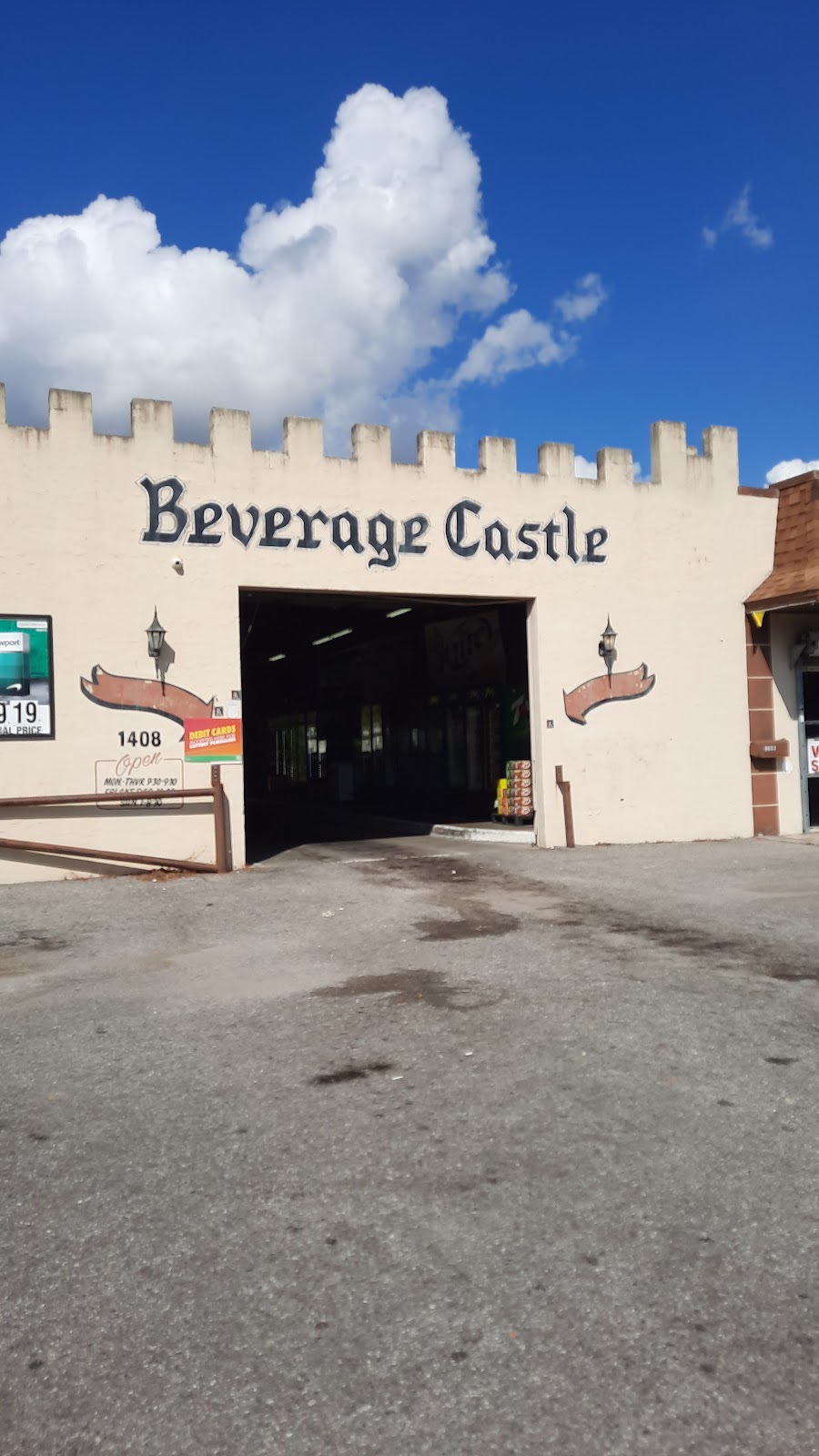 Beverage Castle | 1408 E Baker St, Plant City, FL 33563, USA | Phone: (813) 752-1615