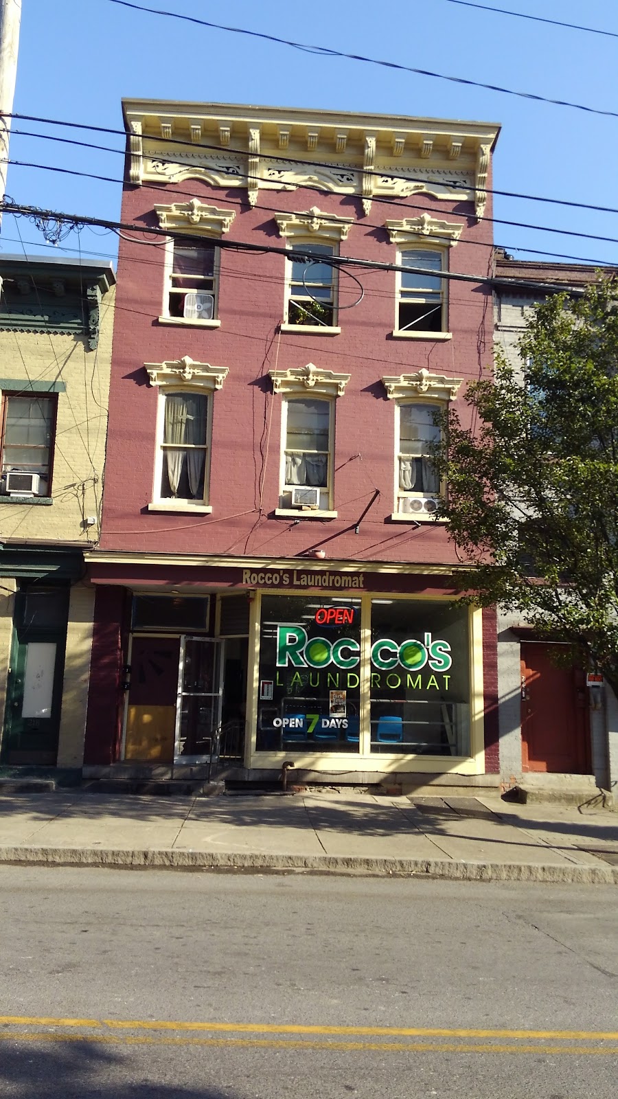 Roccos Laundromat | 220 Lark St, Albany, NY 12210, USA | Phone: (518) 928-3737