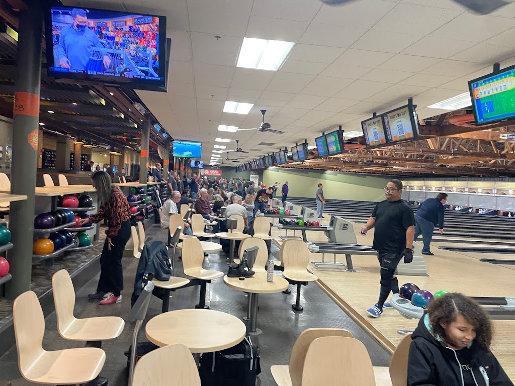 Suburbanite Bowl | 201 W Ogden Ave, Westmont, IL 60559, USA | Phone: (630) 968-2200