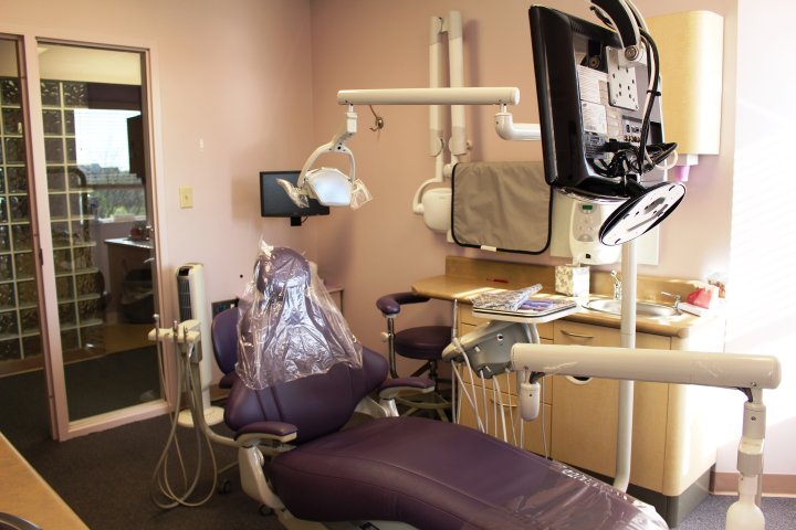 Weber Dental: Weber Mathias J DDS,Weber Fredric M DDS | 17585 W North Ave #260, Brookfield, WI 53045, USA | Phone: (262) 782-7120