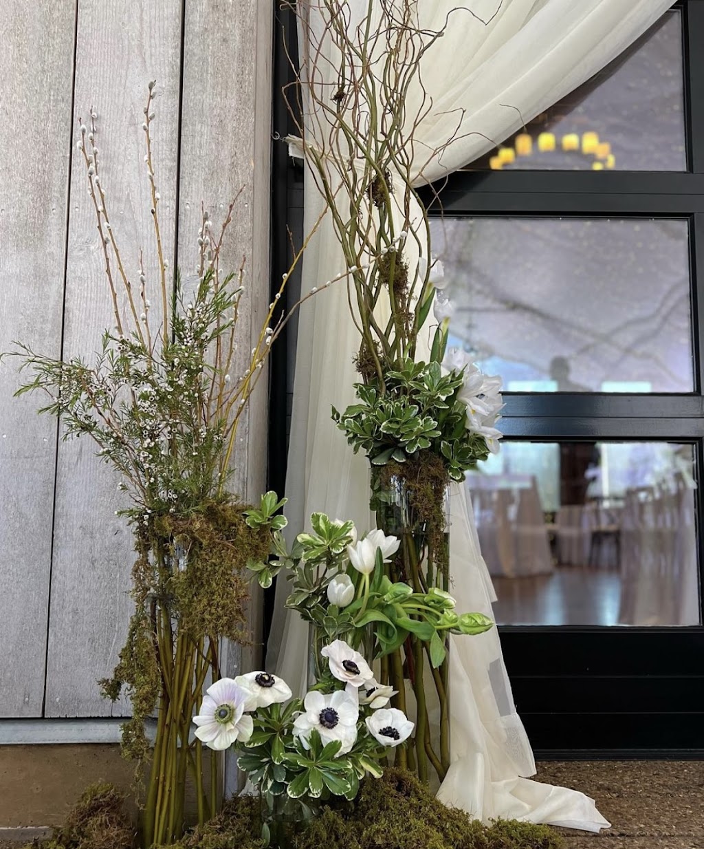 2 Buds Floral Design | 7227 Steubenville Pike, Oakdale, PA 15071, USA | Phone: (412) 787-0380