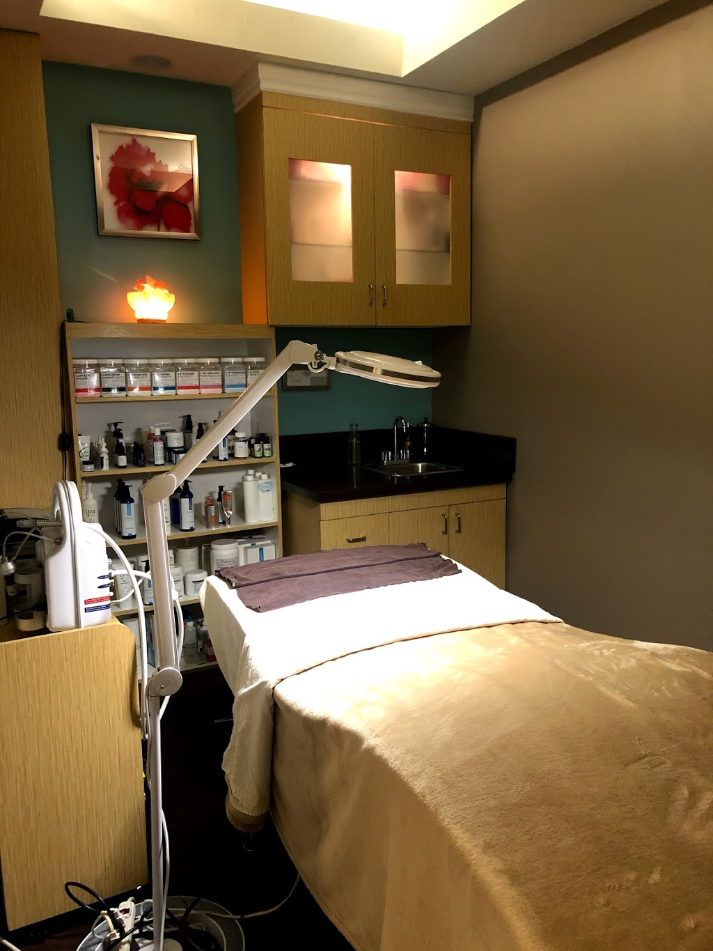 Aura Skin Care & Salon | 847 S Glendora Ave, West Covina, CA 91790, USA | Phone: (626) 404-3436