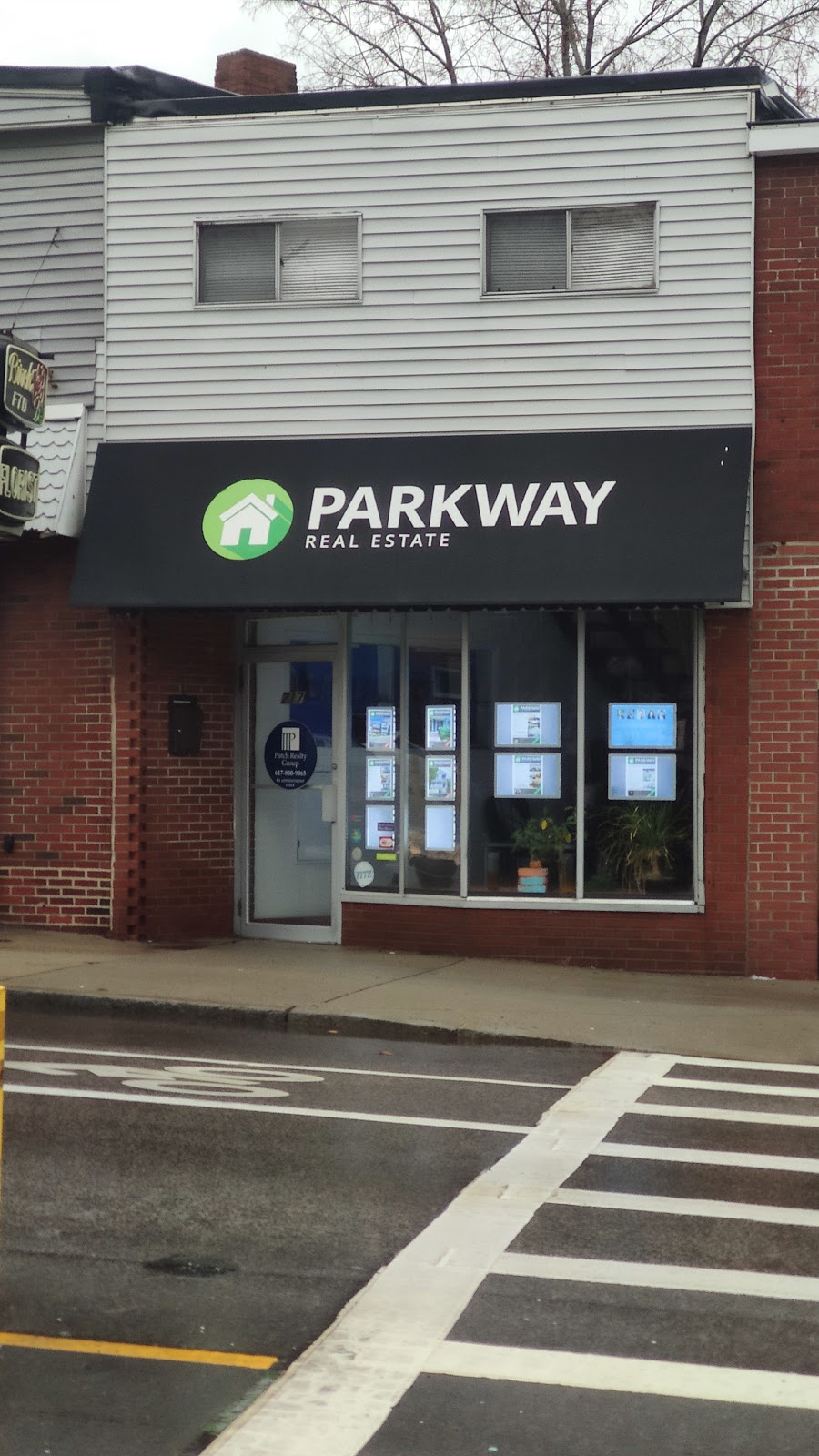 Parkway Real Estate | 2064 Centre St, West Roxbury, MA 02132, USA | Phone: (857) 400-9098