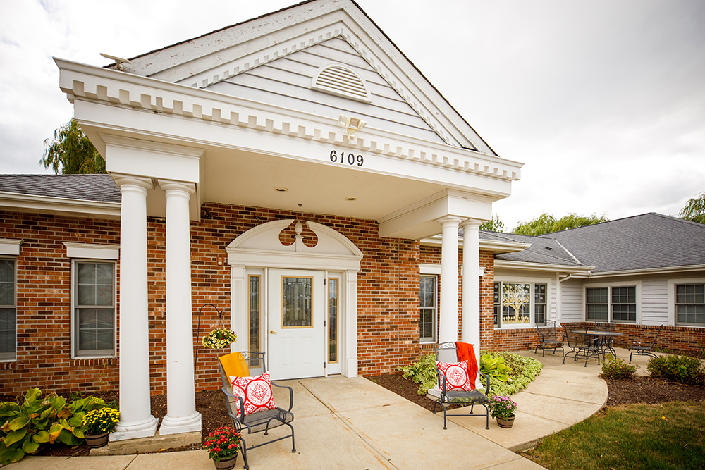 Sage Meadow of Racine Assisted Living and Memory Care | 6109 Braun Rd, Racine, WI 53403 | Phone: (262) 554-6765