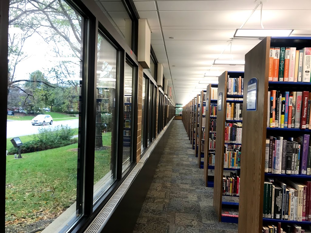 Elk Grove Village Public Library | 1001 Wellington Ave, Elk Grove Village, IL 60007, USA | Phone: (847) 439-0447