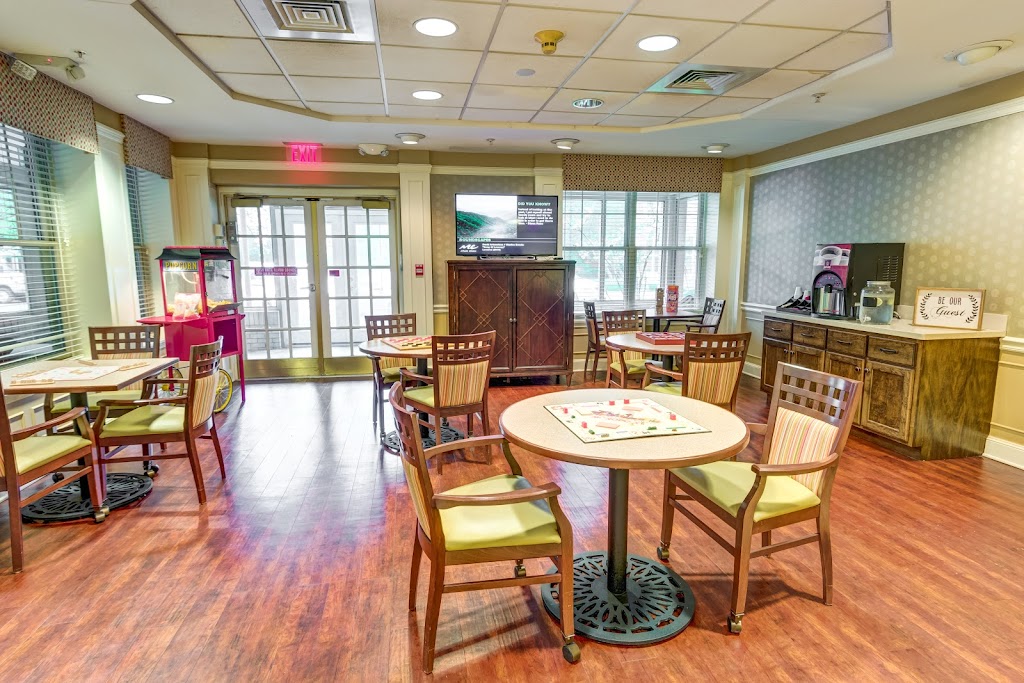 Townehall Place of West Bloomfield | 4460 Orchard Lake Rd, West Bloomfield Township, MI 48323, USA | Phone: (248) 683-1010