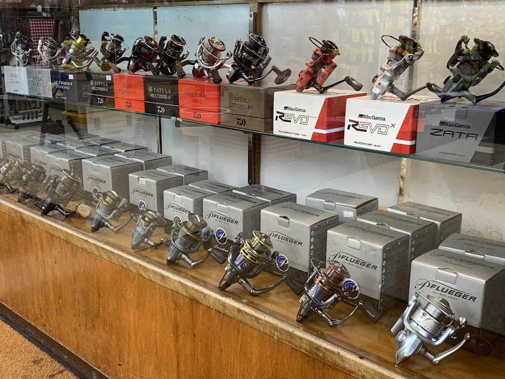 Schwartzs Bait & Tackle | 118 Cicero Rd, Noblesville, IN 46060, USA | Phone: (317) 776-0129