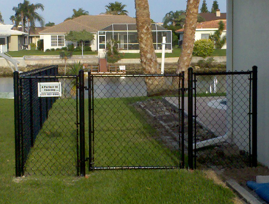 A Perfect 10 Fencing | 8254 Commercial Way, Brooksville, FL 34613, USA | Phone: (352) 606-2623