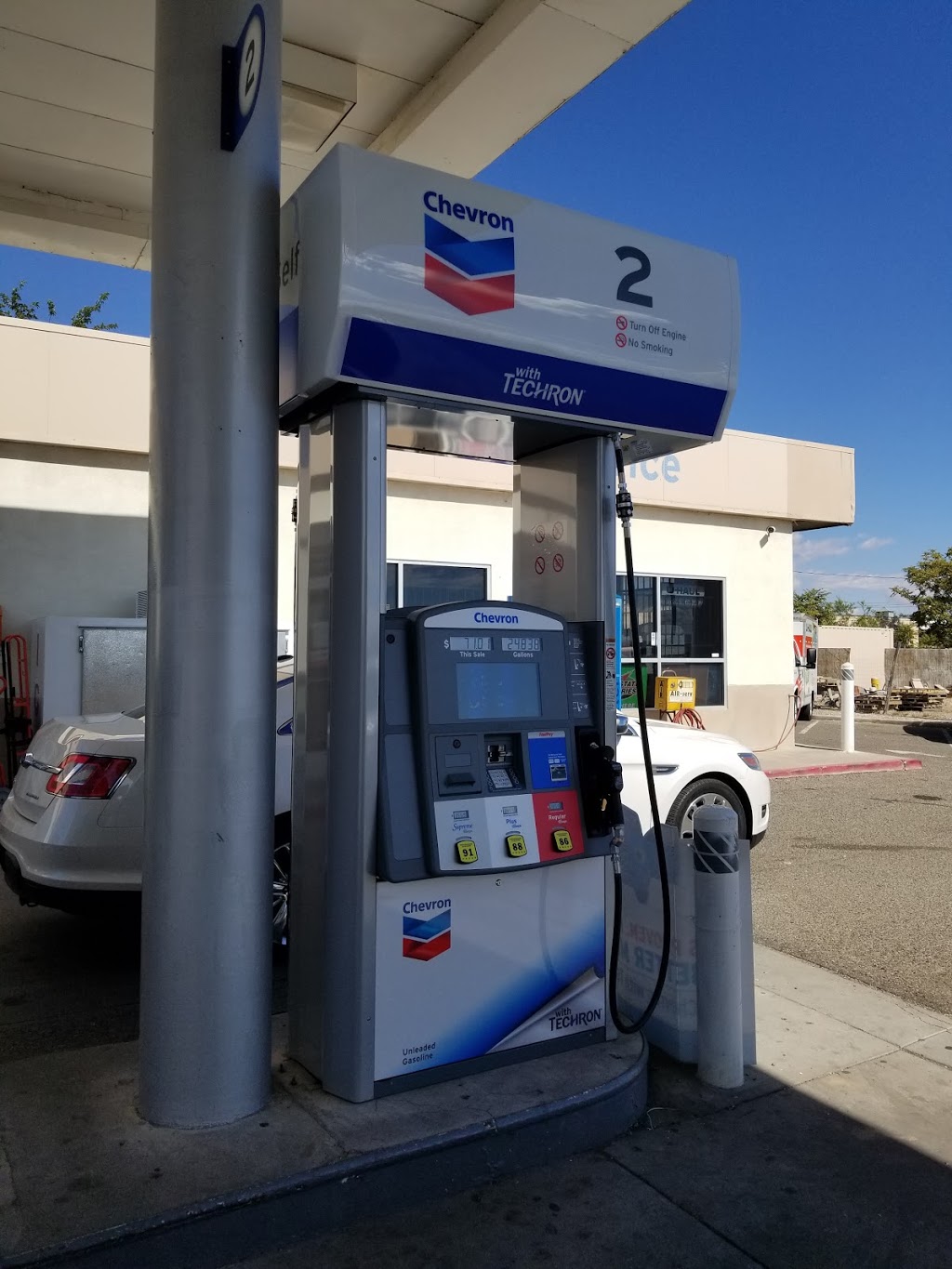 Paradise Hills Chevron | 5647 Paradise Blvd NW, Albuquerque, NM 87114, USA | Phone: (505) 898-3750